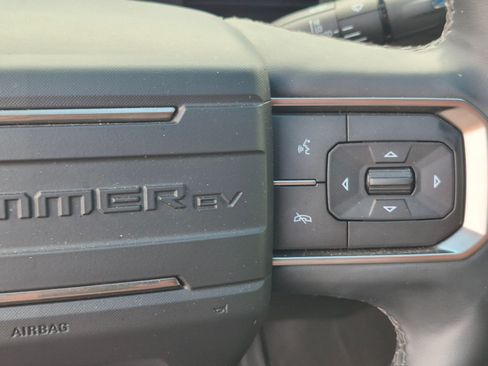 Used 2024 GMC Hummer EV 3X AWD/4WD image 20