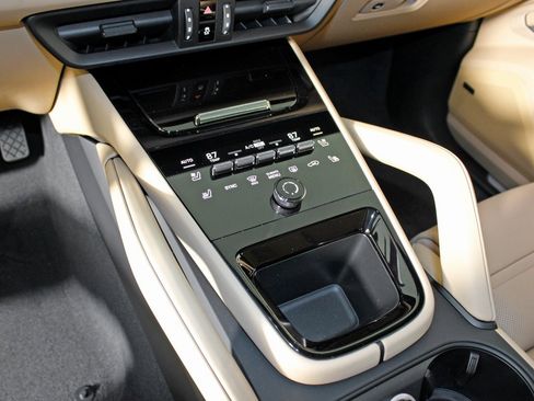 New 2026 Porsche Cayenne Coupe image 30