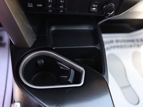Used 2017 Toyota RAV4 Limited AWD/4WD image 29