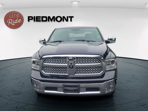 Used 2017 RAM 1500 Laramie w/ Convenience Group AWD/4WD image 3