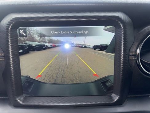 Used 2022 Jeep Gladiator Overland image 26