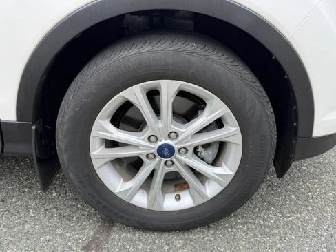 Used 2018 Ford Escape SEL AWD/4WD image 9