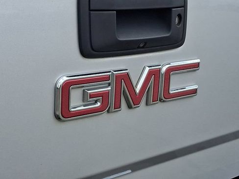 Used 2017 GMC Sierra 1500 SLE w/ SLE Value Package AWD/4WD image 30