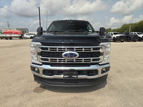 Used 2024 Ford F350 XLT AWD/4WD image 9