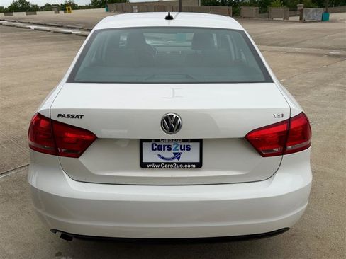 Used 2015 Volkswagen Passat 1.8T Limited Edition FWD image 5