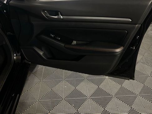 Used 2025 Nissan Altima 2.5 SR image 31