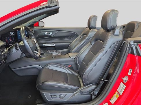 Used 2025 Ford Mustang Premium RWD image 15
