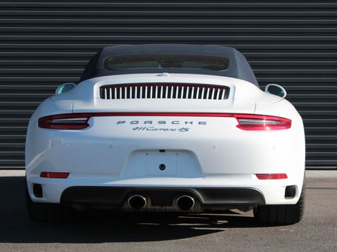 Used 2019 Porsche 911 Carrera 4S image 9