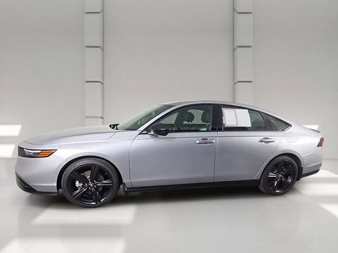 Used 2025 Honda Accord Sport image 50