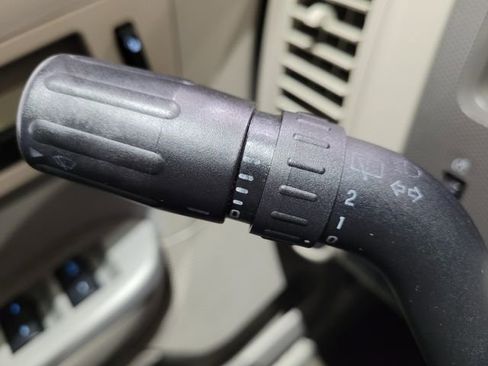 Used 2011 Ford Escape XLT image 36