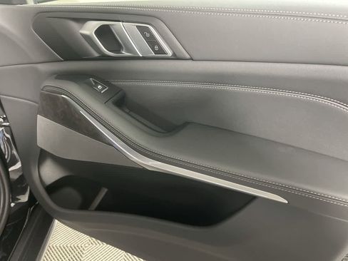 Used 2024 BMW X5 xDrive40i w/ Premium Package image 17