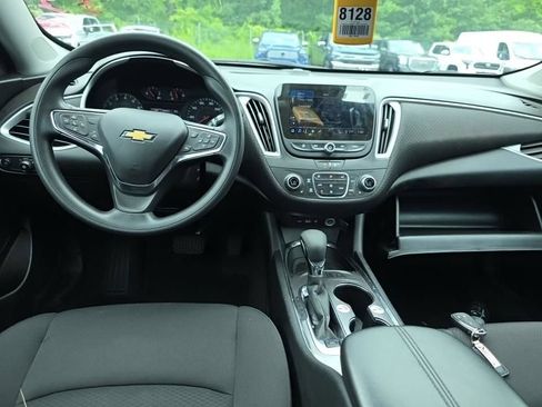 Used 2024 Chevrolet Malibu LT FWD image 9