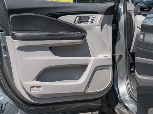 Used 2017 Honda Ridgeline RTL-E image 39
