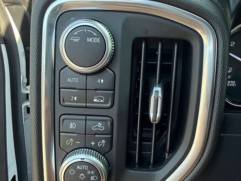 Used 2020 GMC Sierra 1500 SLT w/ SLT Premium Package AWD/4WD image 17