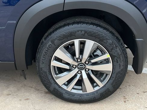New 2026 Nissan Pathfinder SL FWD image 8