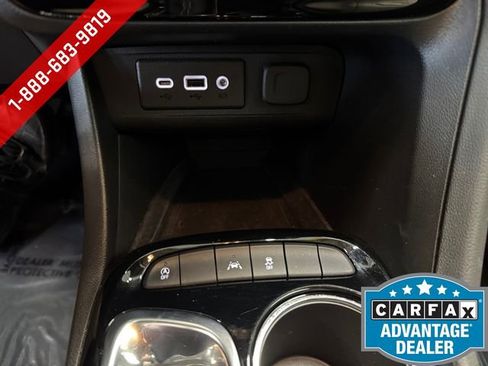 Used 2023 Buick Encore GX Essence w/ Experience Buick Package FWD image 17