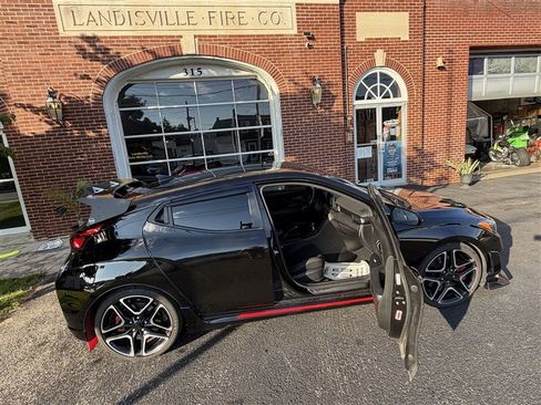 Used 2020 Hyundai Veloster N w/ Performance Package FWD image 15