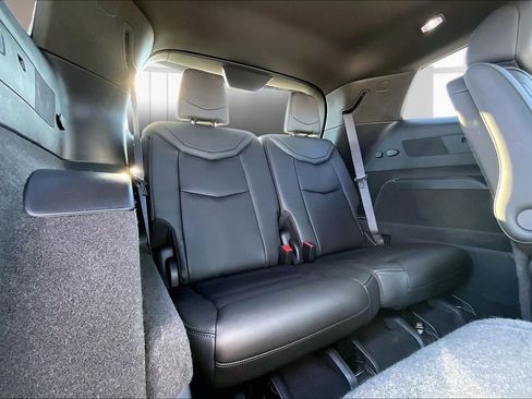 Certified 2023 Cadillac XT6 Sport w/ LPO, ONYX Package image 28