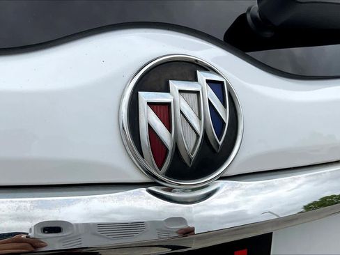 Used 2019 Buick Enclave Essence image 31