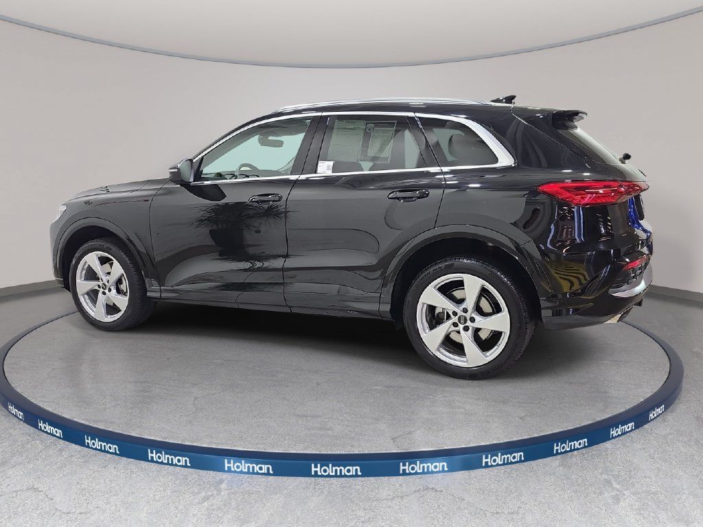 Used 2025 Audi Q5 Premium Plus w/ Premium Plus AWD/4WD image 9