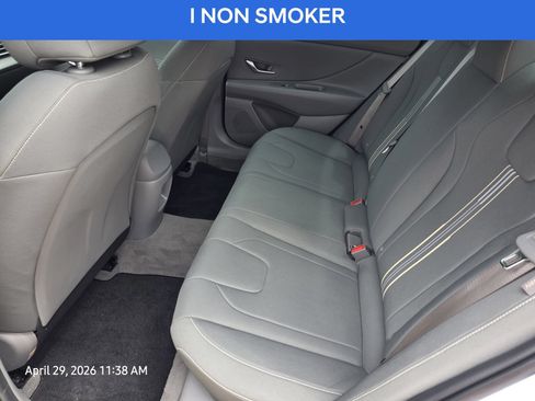 Used 2025 Hyundai Elantra Sport FWD image 16