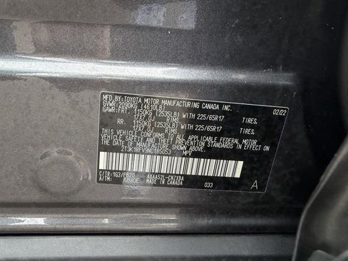 Used 2022 Toyota RAV4 LE image 32