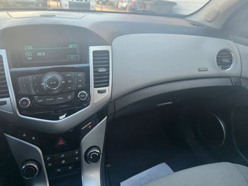 Used 2011 Chevrolet Cruze Eco image 10
