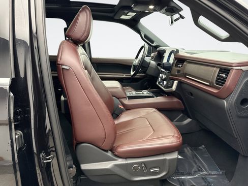 Used 2024 Ford Expedition Max Limited image 19