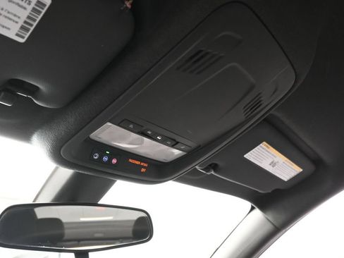 Used 2019 Chevrolet Cruze LT w/ RS Package FWD image 21