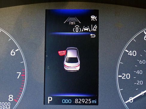 Used 2024 Toyota Corolla LE FWD image 27