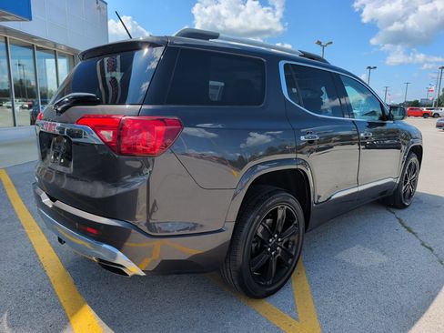 Used 2017 GMC Acadia Denali w/ Technology Package FWD image 7