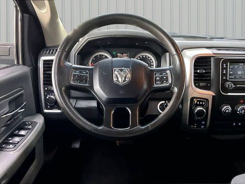 Used 2017 RAM 1500 Classic SLT AWD/4WD image 8