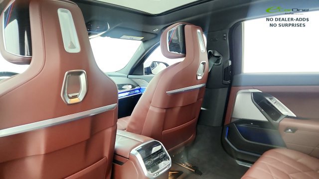 Used 2025 BMW i7 eDrive50 w/ M Sport Package RWD image 49