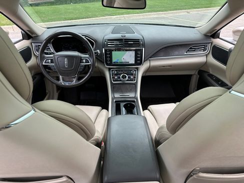 Used 2017 Lincoln Continental Reserve w/ Climate Package image 15