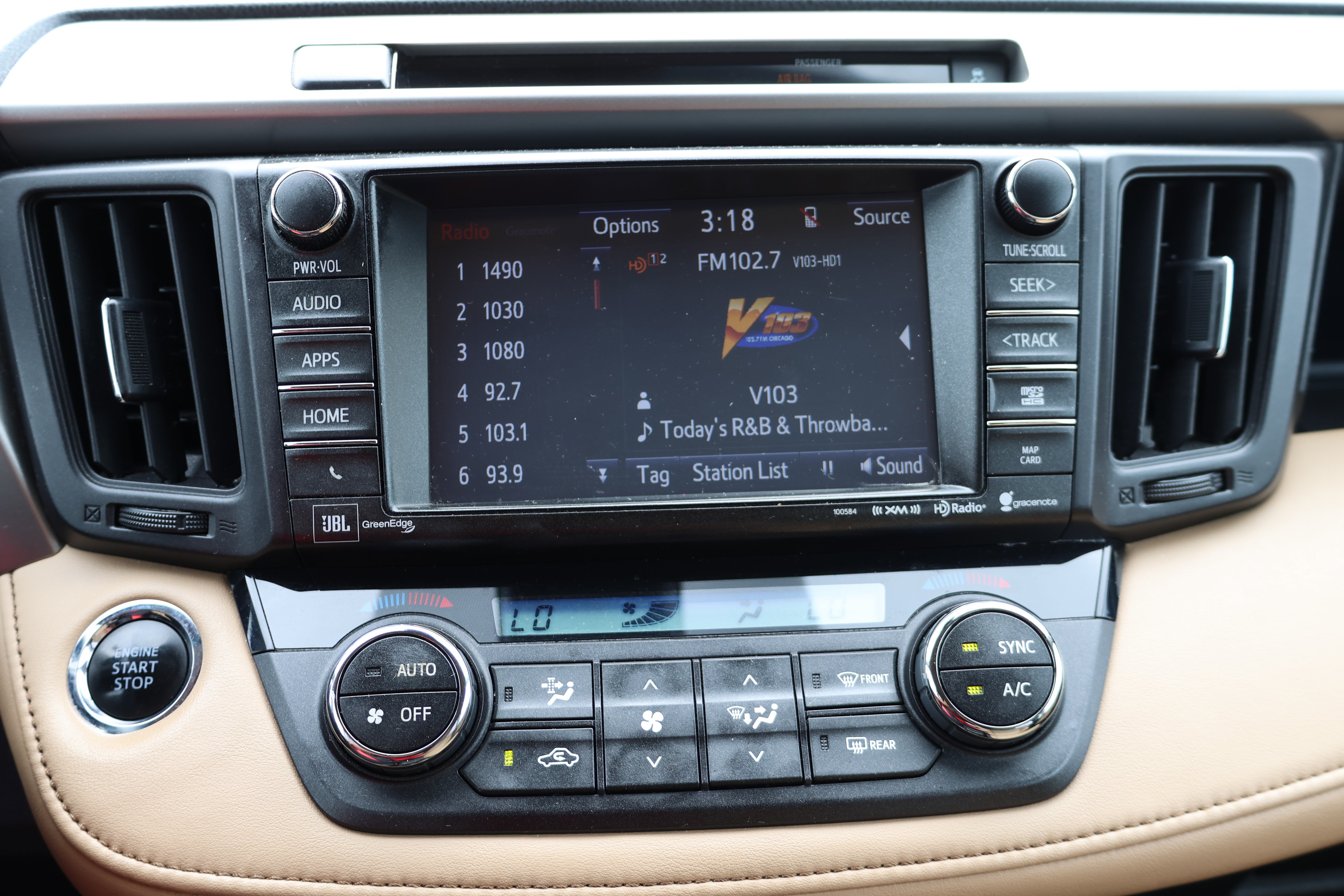 Used 2016 Toyota RAV4 Limited AWD/4WD image 29