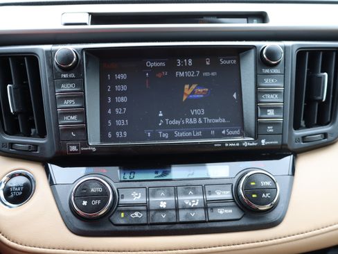 Used 2016 Toyota RAV4 Limited AWD/4WD image 29