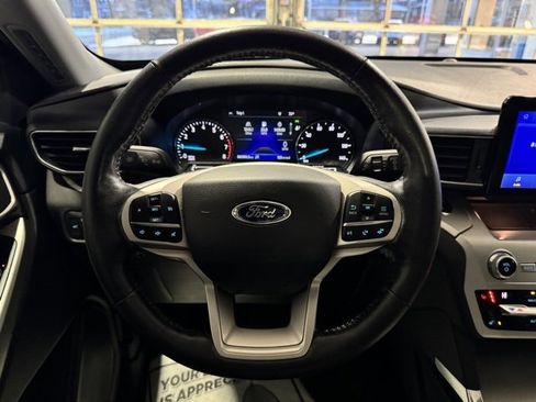 Used 2021 Ford Explorer XLT w/ Equipment Group 202A image 19