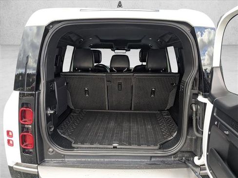 Used 2021 Land Rover Defender 110 X-Dynamic HSE image 6