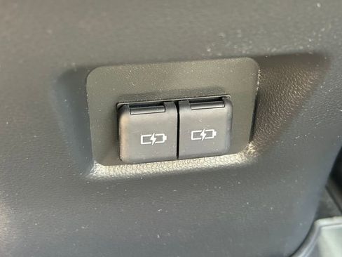 Used 2023 Toyota RAV4 XLE Premium image 23