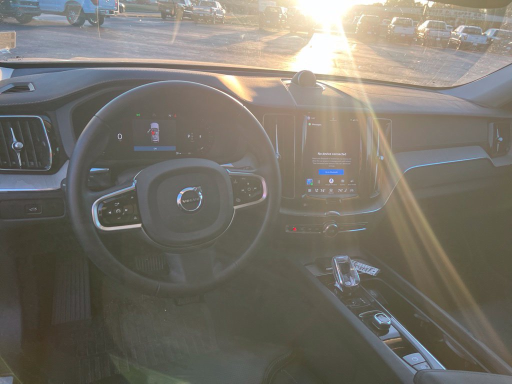 Used 2025 Volvo XC60 B5 Ultra w/ Protection Package Premier AWD/4WD image 11