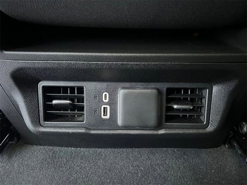 Used 2024 GMC Sierra 1500 Elevation image 14