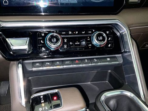 Used 2023 GMC Sierra 1500 Denali AWD/4WD image 30