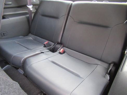 Used 2023 Mitsubishi Outlander SE AWD/4WD image 34