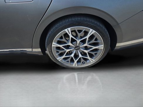 Used 2023 Genesis G90 3.5T image 13