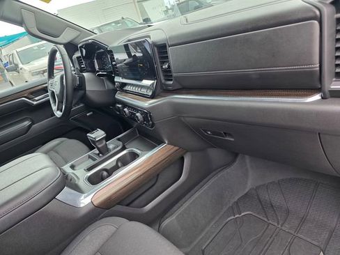 Used 2023 Chevrolet Silverado 1500 LT Trail Boss w/ Convenience Package II AWD/4WD image 22