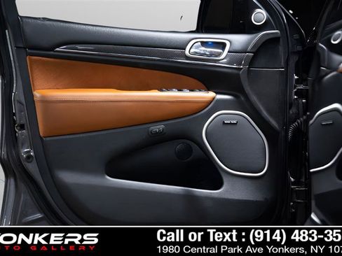 Used 2019 Jeep Grand Cherokee SRT image 55