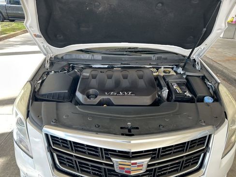 Used 2017 Cadillac XTS Luxury image 10