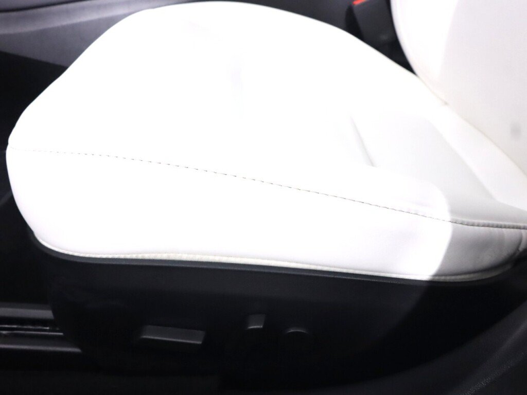 Used 2020 Tesla Model 3 Long Range AWD/4WD image 27