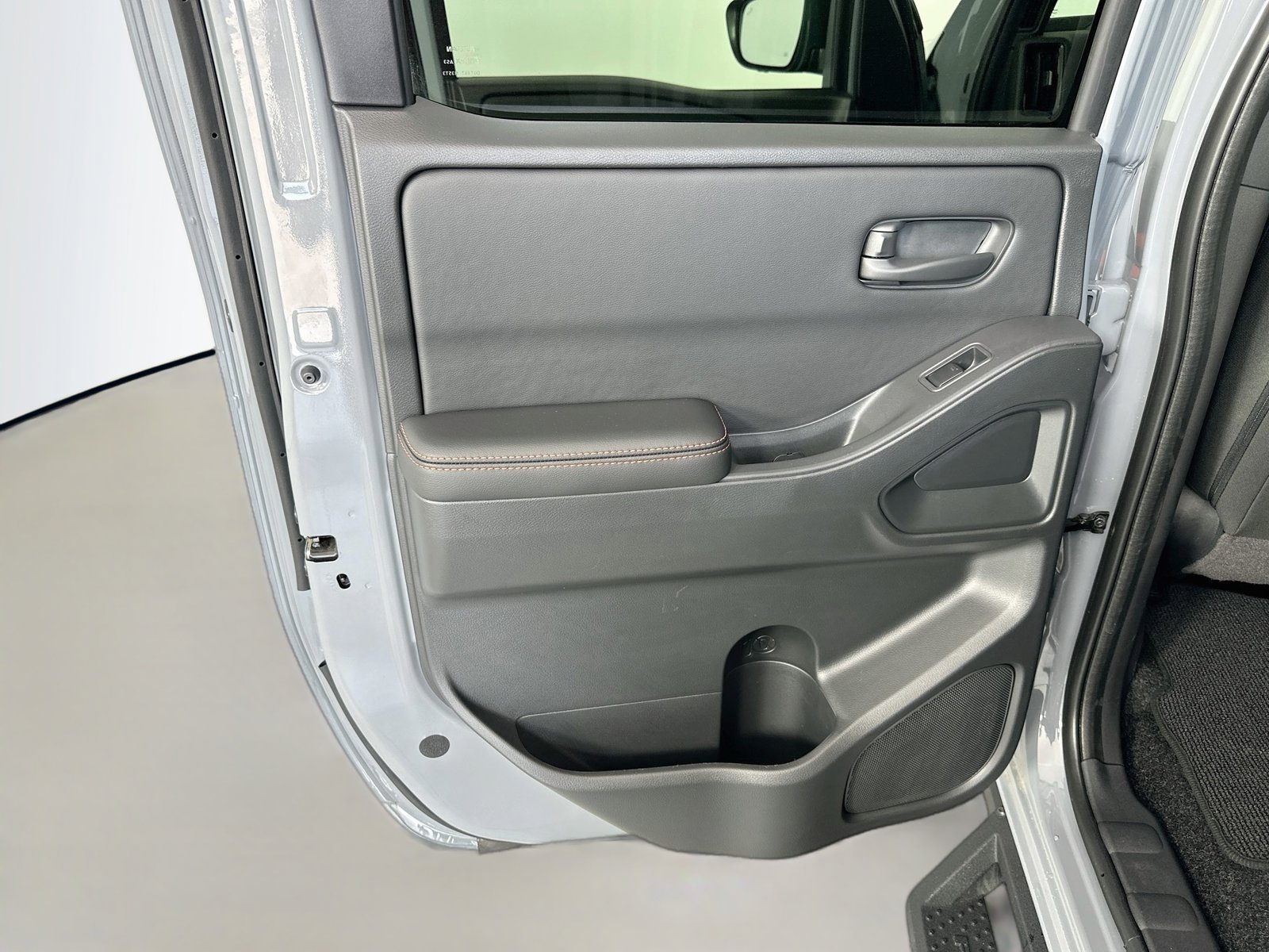 Used 2026 Nissan Frontier Pro-X w/ Pro-X Convenience Package RWD image 30
