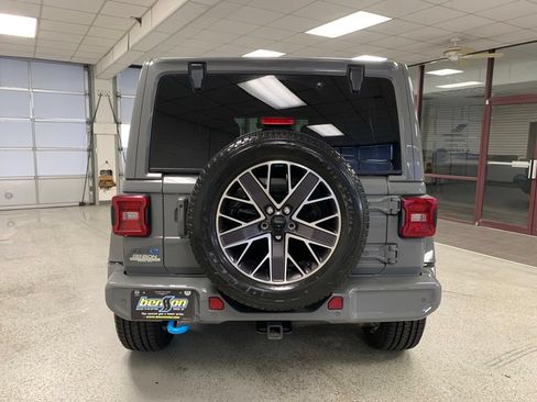 Certified 2023 Jeep Wrangler Unlimited Sahara AWD/4WD image 7